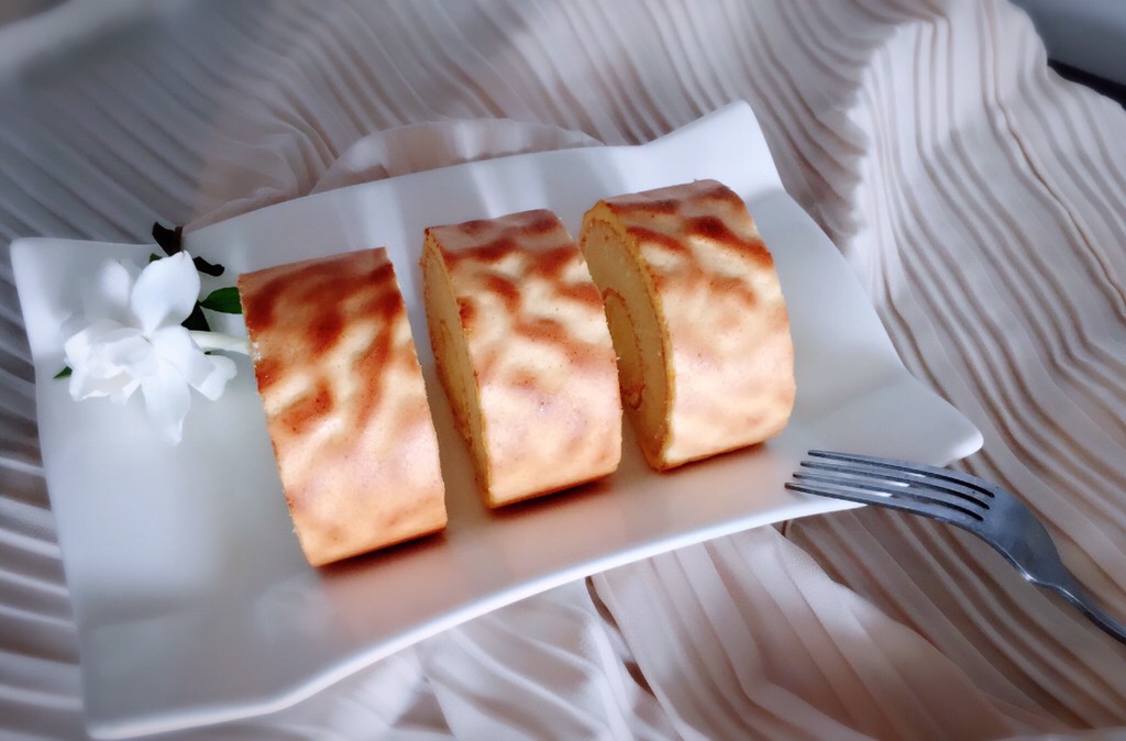 Tiger skin cake roll