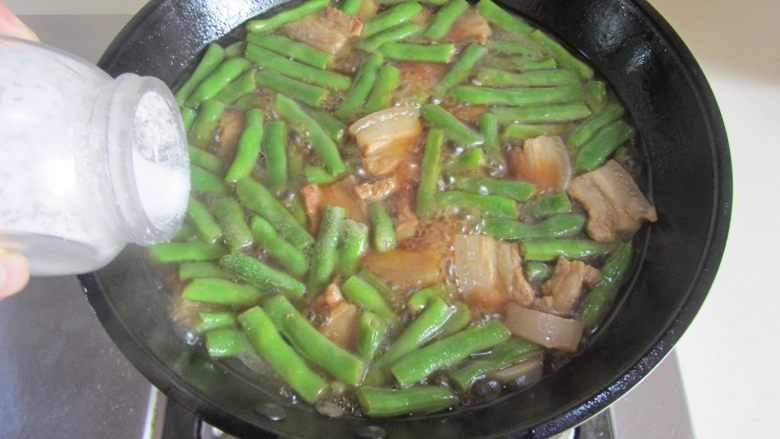 Lentil braised noodles