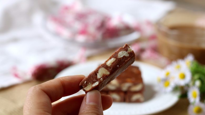 Chocolate Nougat (bake resistant chocolate version)