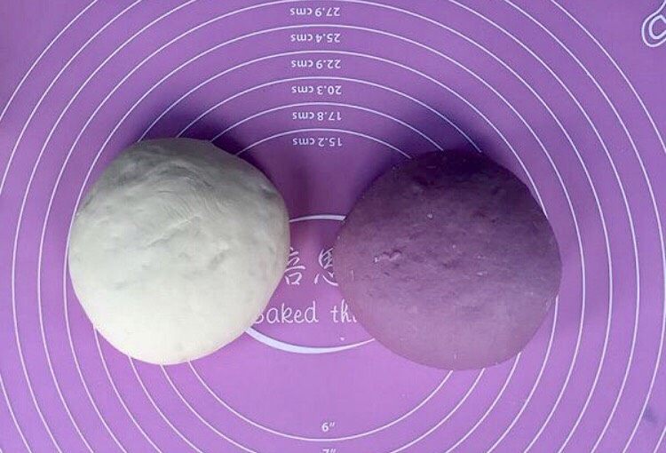 Two-color purple sweet potato buns