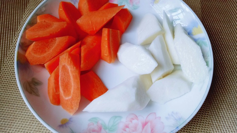 CarrotShort rib soup