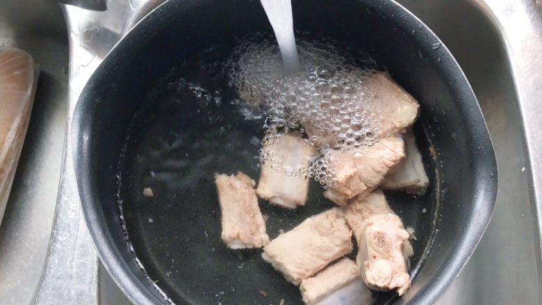 Matsutake, Mushroom, Wolfberry and Pork Ribs Soup