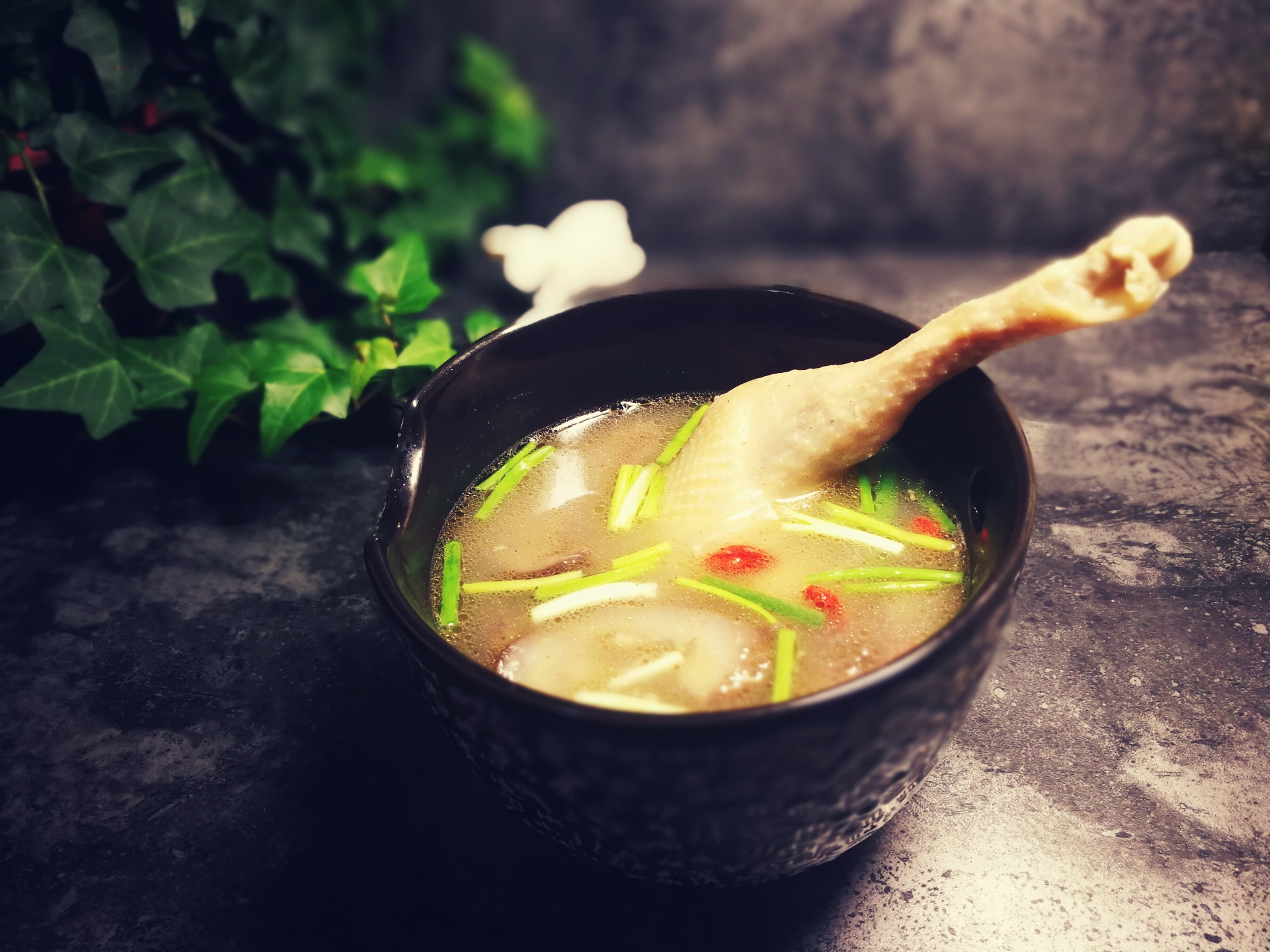 Autumn and winter nourishment: Old Hen Ginkgo Sea Cucumber Soup