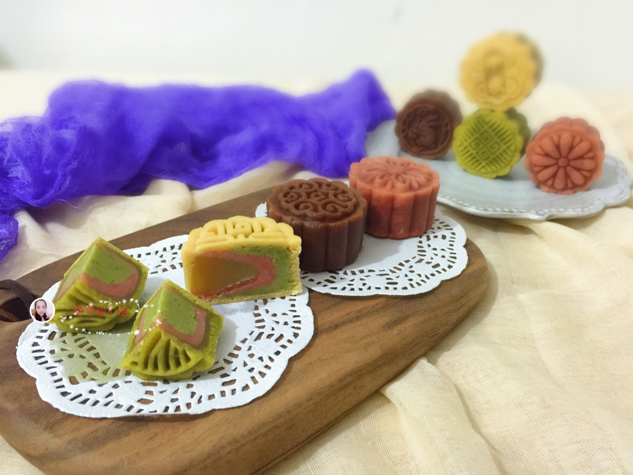 Gorgeous Cantonese-style mooncakes