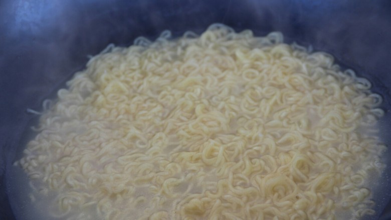 fried egg and instant noodles