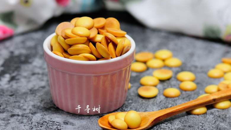 Fragrant egg milk golden beans