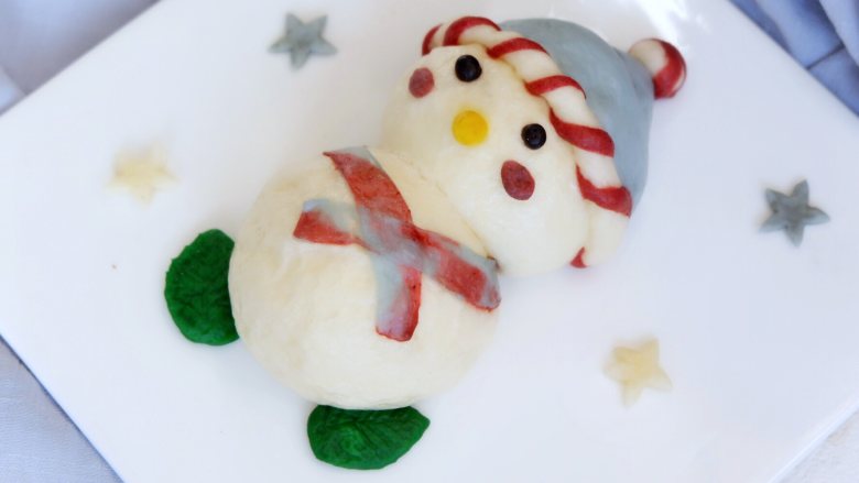 Fancy Pastry—Christmas Snowman Steamed Buns