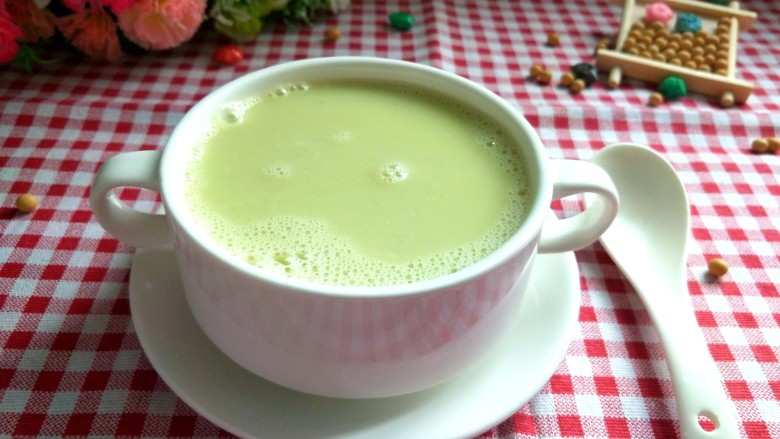 The taste of spring, cucumber and soy milk