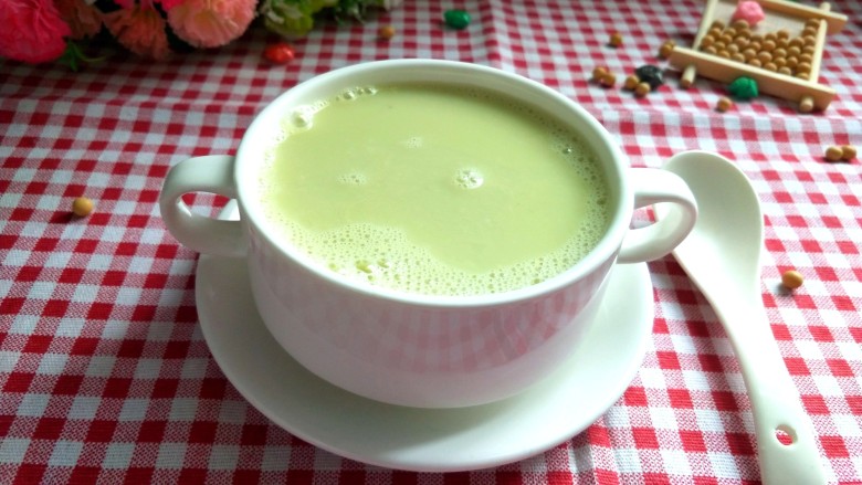 The taste of spring, cucumber and soy milk