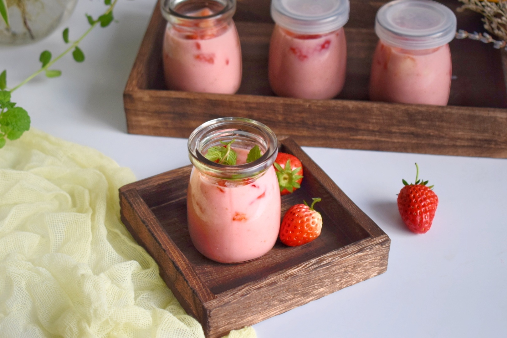 strawberry pudding