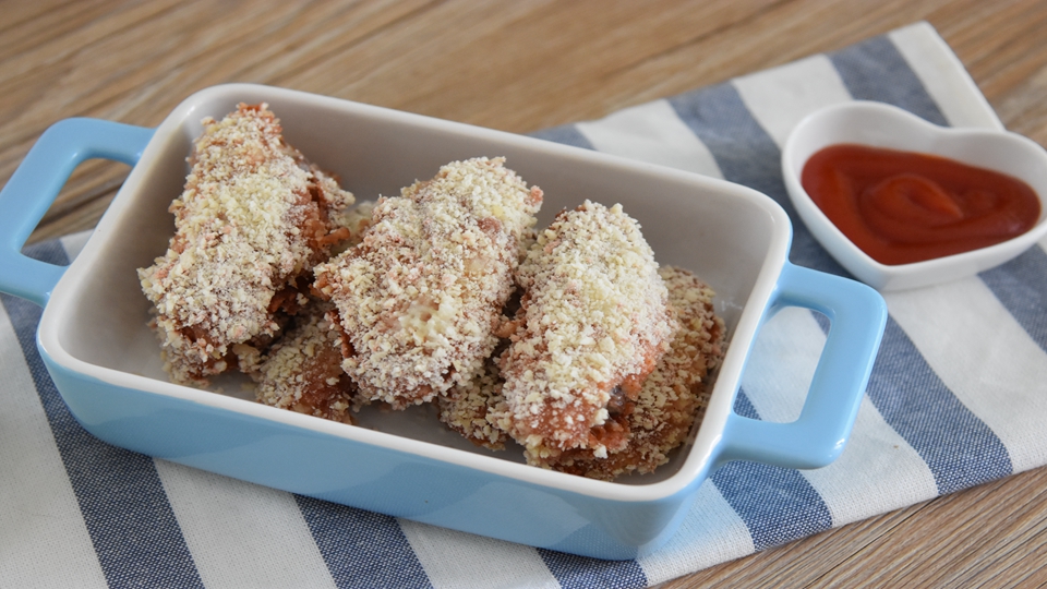 Microwave oven-roasted chicken wings—a simple and easy-to-learn snack with zero failures