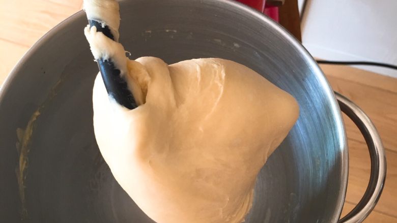 Red bean heart-shaped bread