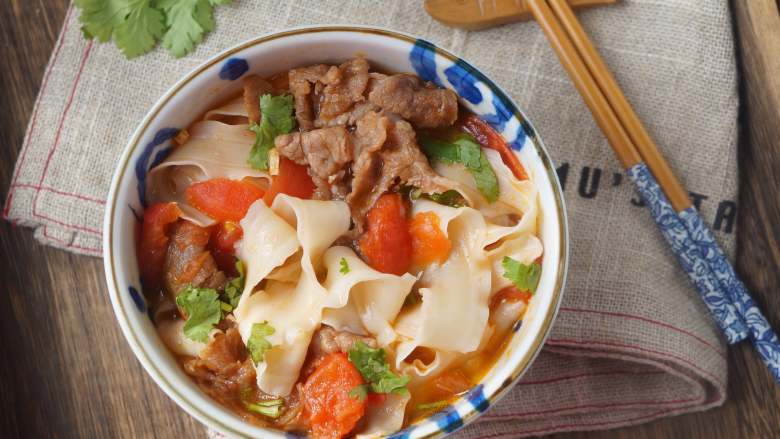 Tomato fat beef noodles