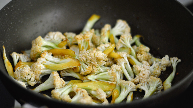 Dry Stir-fried Cauliflower