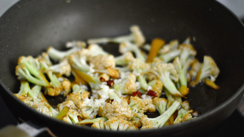 Dry Stir-fried Cauliflower