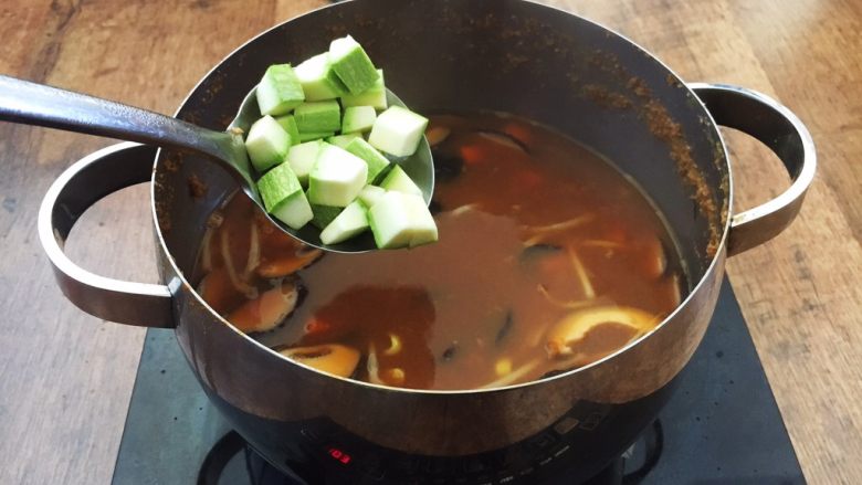 Shiwei Seafood (White Clam) Tofu and Miso Soup