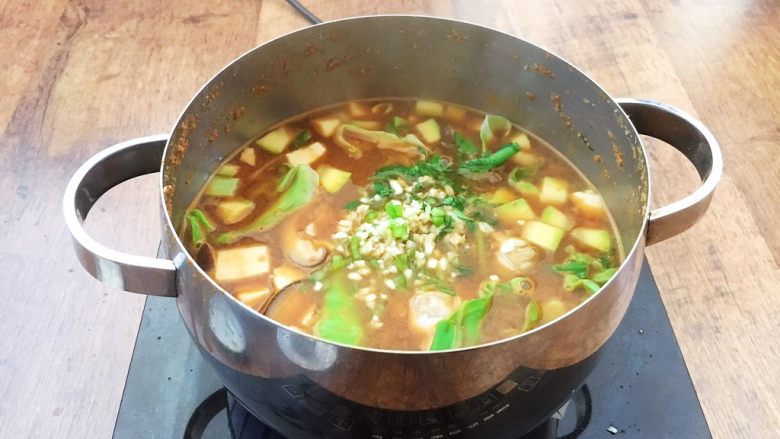 Shiwei Seafood (White Clam) Tofu and Miso Soup