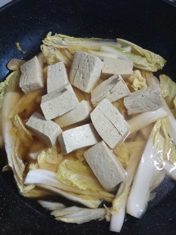 Chinese cabbage (baby cabbage) tofu soup