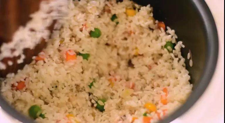 Use an ordinary rice cooker skillfully