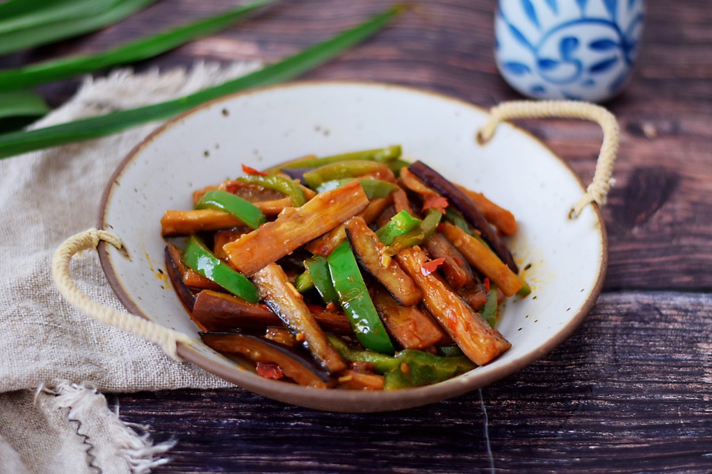 Fish-flavored eggplant strips