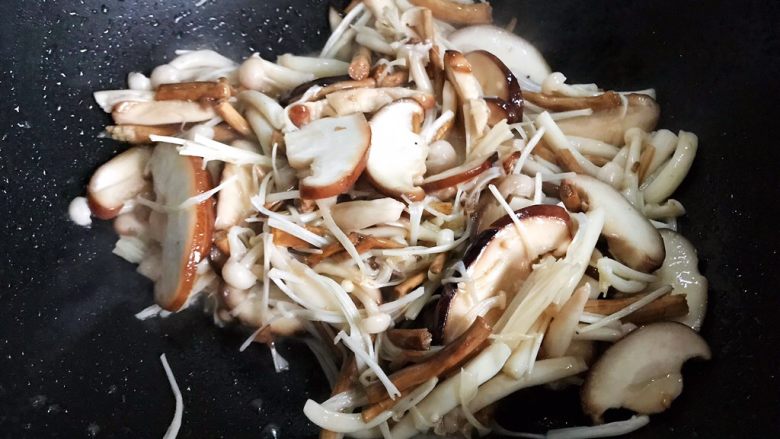 Mushroom and Tofu Soup