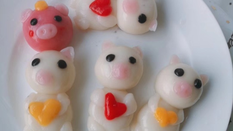 Cartoon glutinous rice balls are transparent and do not crack