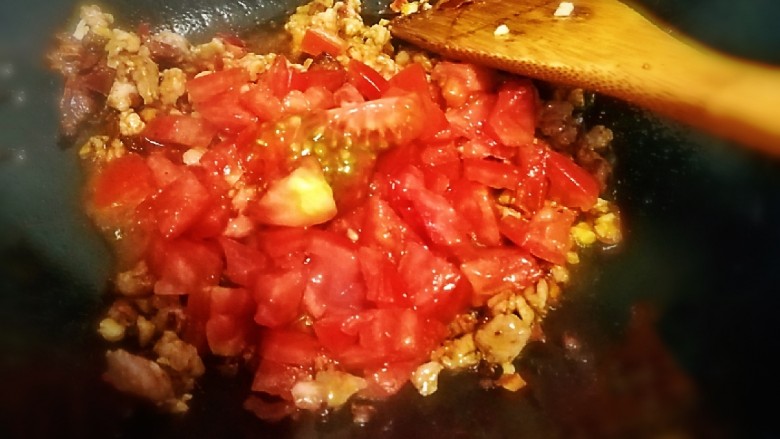 Mapo tofu with eggplant flavor, smooth and tender