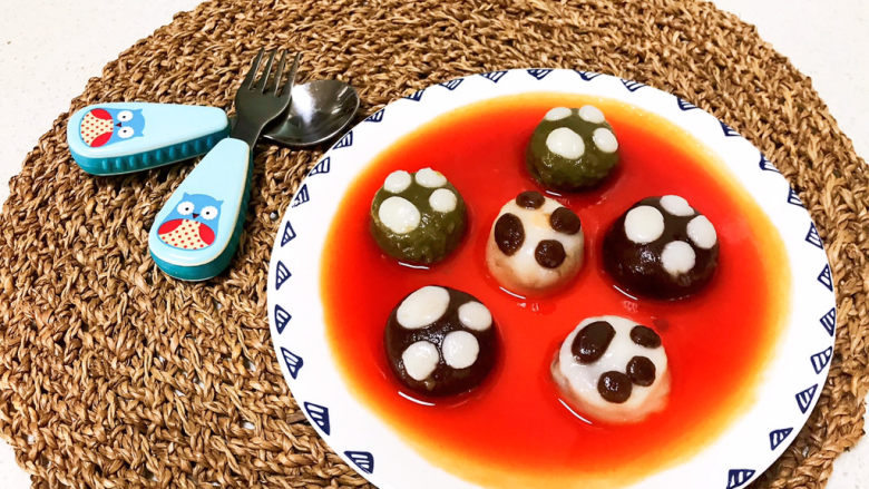 Winter Solstice Food Three-flavor Cat Claw Rice Balls with Tomato Sauce