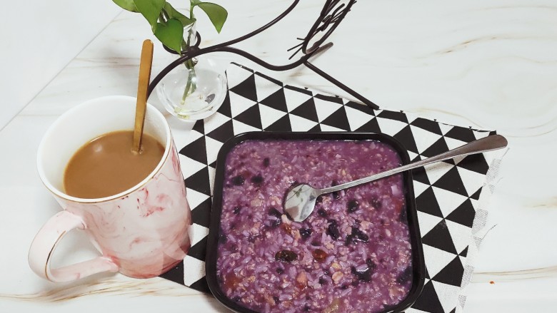 Purple Sweet Potato Oatmeal Porridge