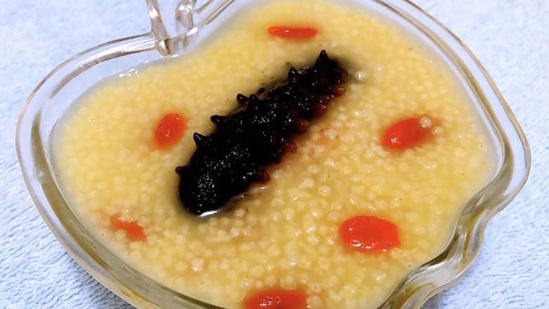 Millet and sea cucumber porridge