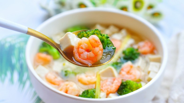 Broccoli, Shrimp and Tofu Soup