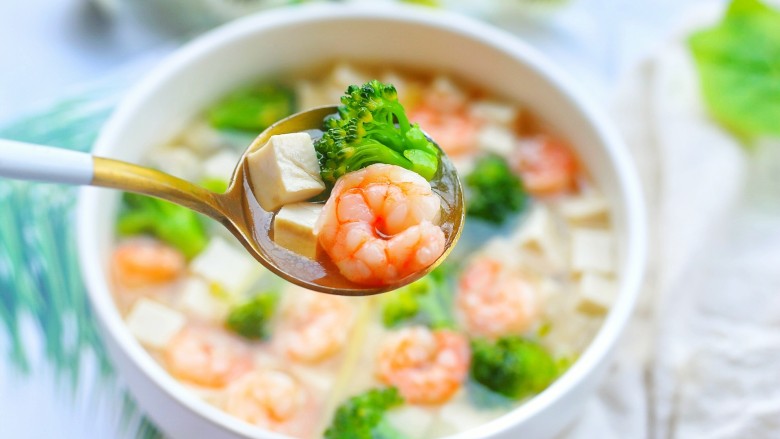 Broccoli, Shrimp and Tofu Soup