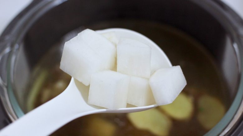 Beef Brisket Stewed with Radish