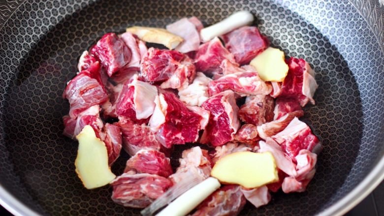 Beef Brisket Stewed with Radish