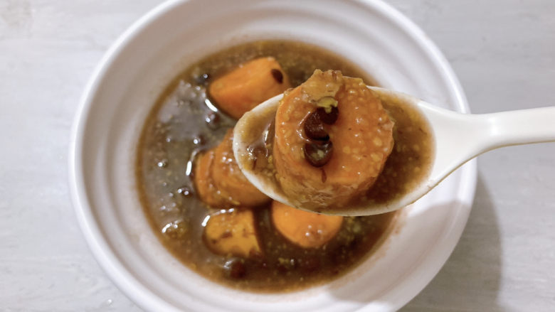 Red bean and millet porridge