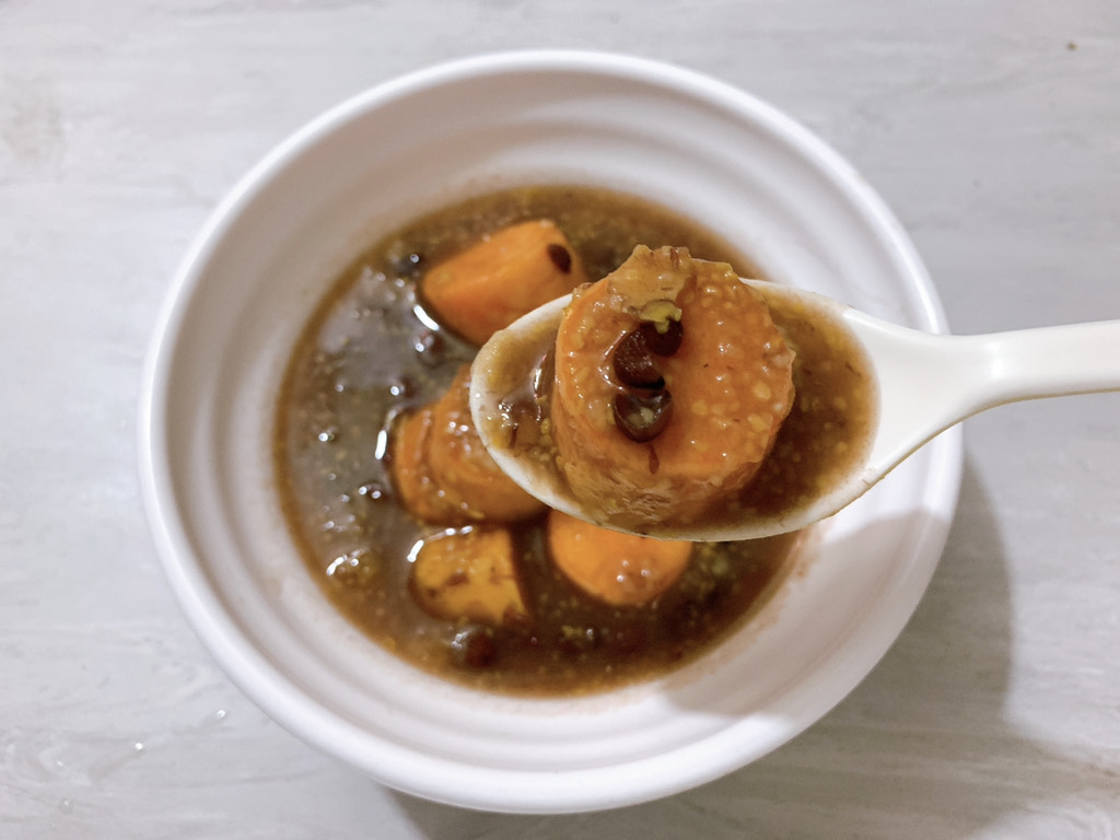 Red bean and millet porridge