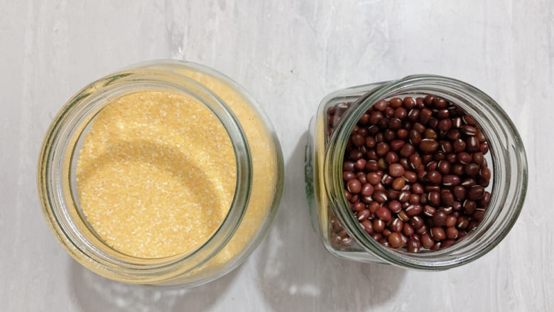 Red bean and millet porridge