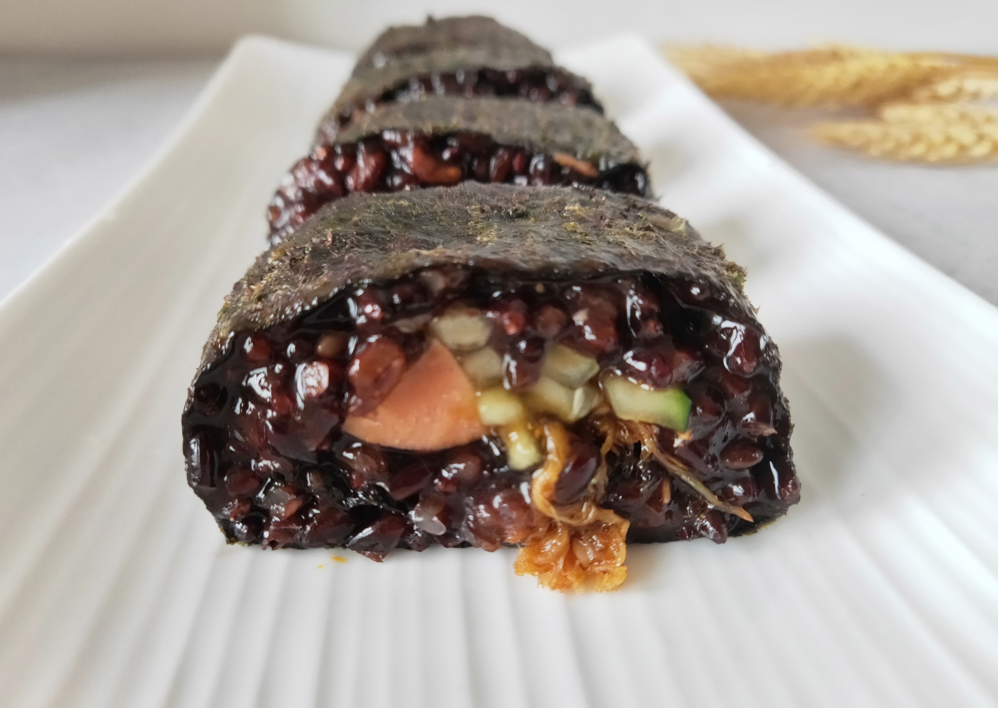 Black rice sushi