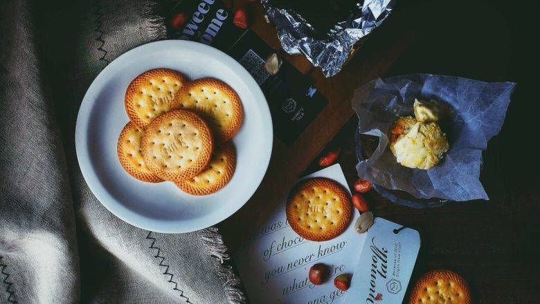 Quick ice cream sandwich cookies in ten minutes