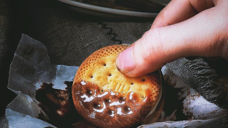 Quick ice cream sandwich cookies in ten minutes