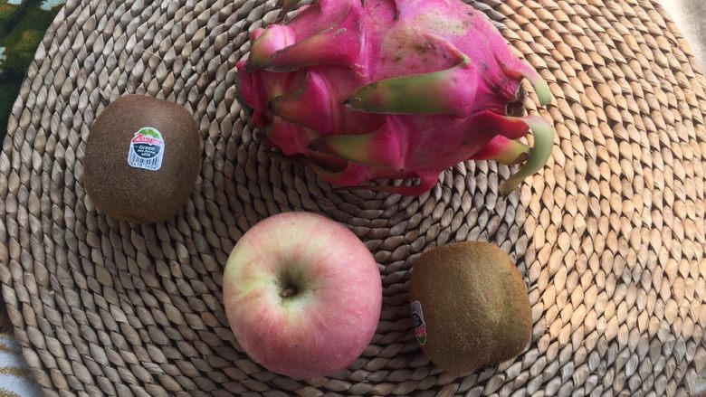 Summer Fruity Enzyme Drink