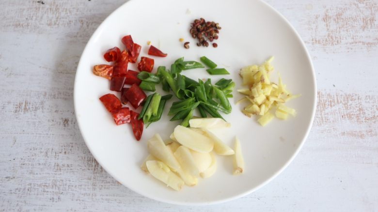 Dry and stir-fried beans with soy sauce