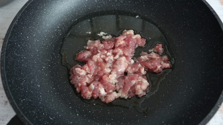 Dry and stir-fried beans with soy sauce