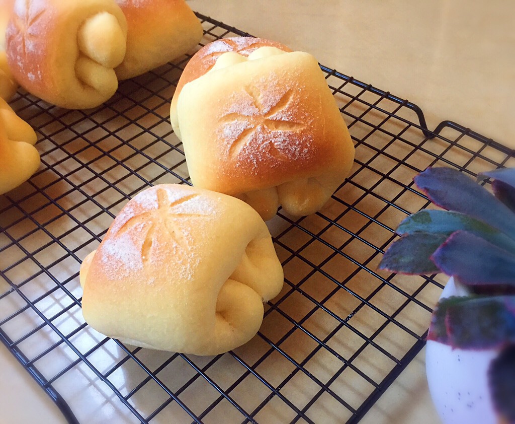 brioche rolls