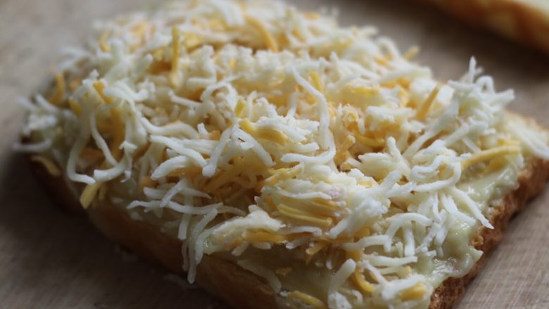 Cheese Durian Toast Pizza