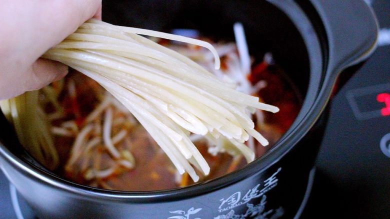 Green Food + Hot and Sour Noodles