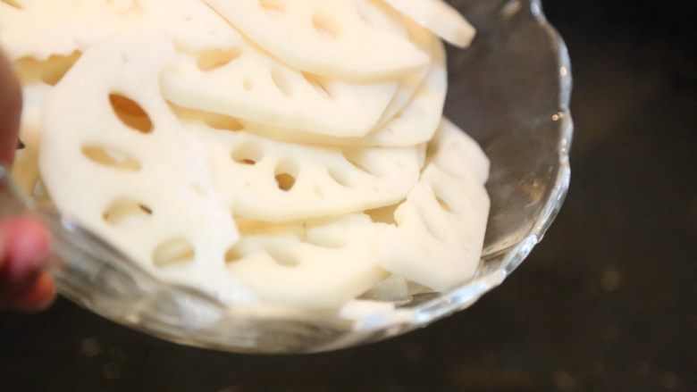 AcidSpicy lotus root slices