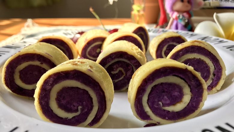 Purple Sweet Potato Egg Roll