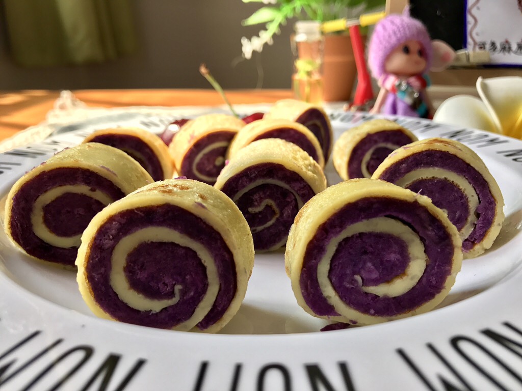 Purple potato egg roll