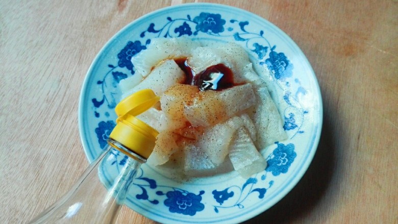 It’s good to drink soup when the weather is cold~Black Ear Tomato Basa Fish Soup